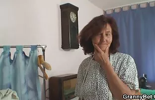 एक्लो हजुरआमा ले आफ्नो सीy्गको भाले सेक्सी फिल्म भिडियो सेक्सी फिल्म