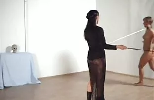 प्रशिक्षण द्वारा महिला जेनी