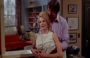 Angie Dickinson -१ 1971 .१ सुन्दर युवतीहरू सबै प A्क्तिमा