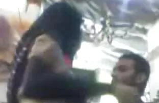 अरब चूसो बूब्स