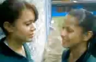 २ सानो डोमिनिकन बिच