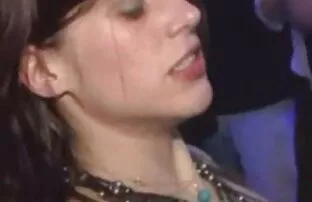 जंगली समूह नंगा नाच पार्टी