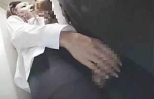 लिफ्ट २ मा जापानी केटी