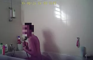 जुन 74 7474 डुचे स्नान दृश्य