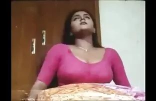 सेक्सी तातो स्तन