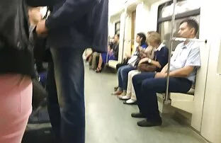 केटीहरुको ज्याकेटमा सार्वजनिक कमशट