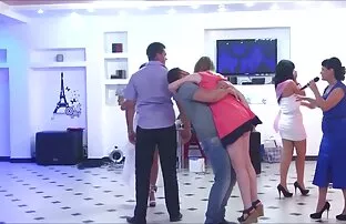 विवाहमा Upskirt