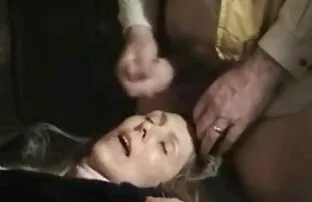 पत्नी अनुहारमा।