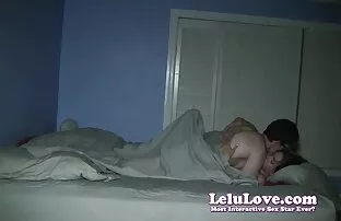 प्रेम-लुकेको रूममेटले यौन प्रेमलाई कभर गर्‍यो