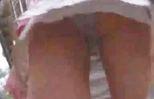 जासूस क्याम अपस्कर्ट