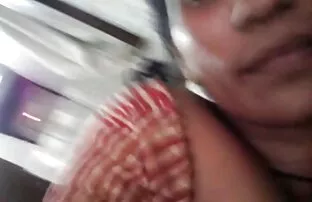 सेक्सी तेलुगू रन्डी बूब चूस्नुहोला र फोहोरको आवाज सहित